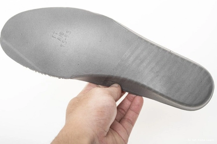 Jordan 378037-005 Air Retro Gown and 11 Cap 1118